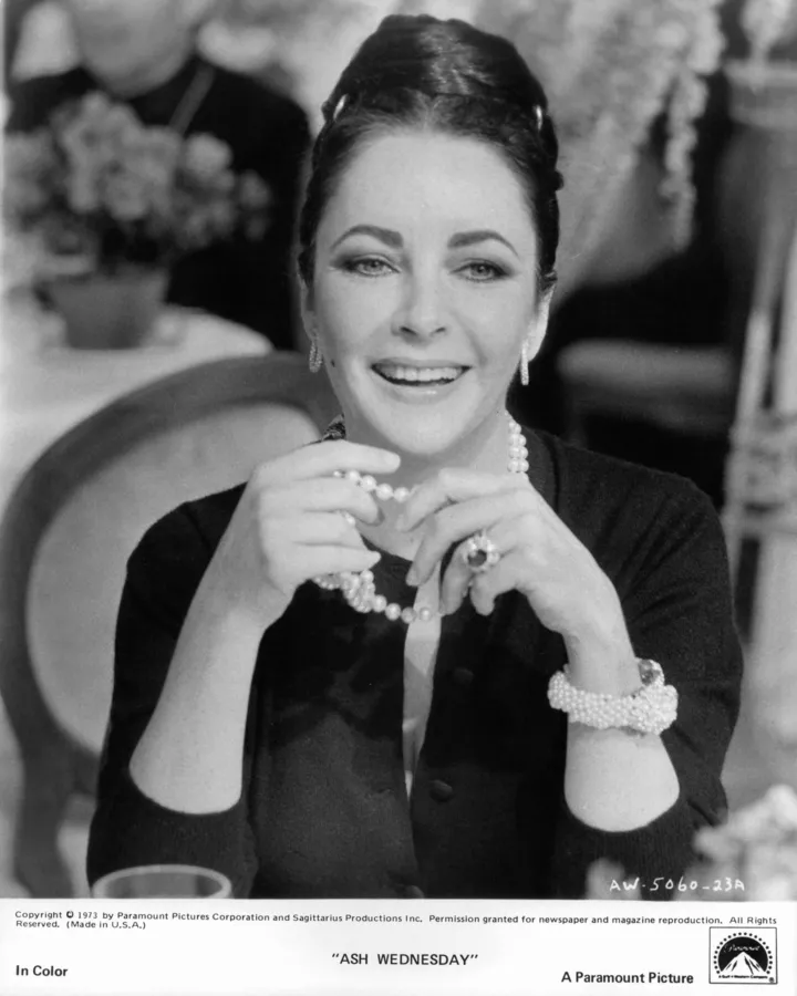 Елізабет Тейлор: коштовності на екрані
7