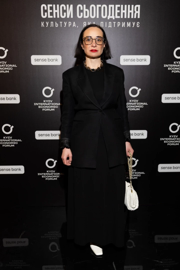 Вечір "Сенси сьогодення": культура підтримки в театрі Лесі Українки
11