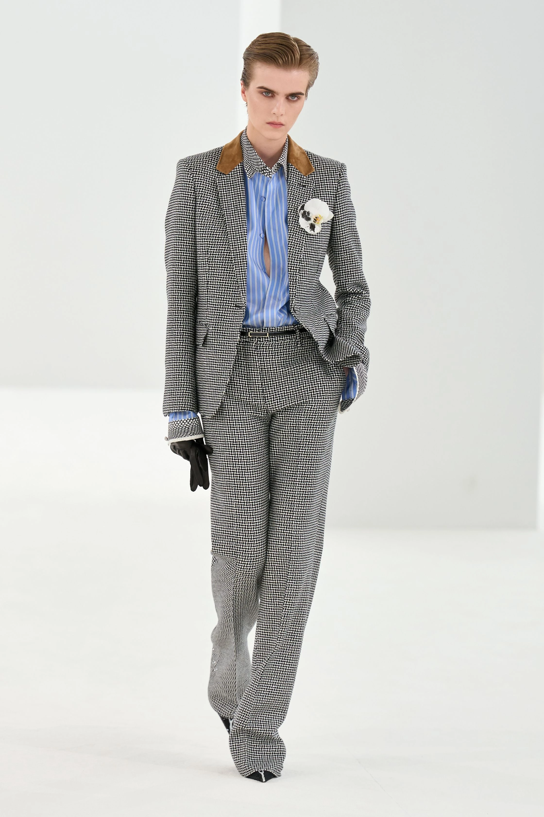 Haider Ackermann: Новий, зухвалий погляд на спадок Tom Ford.
14