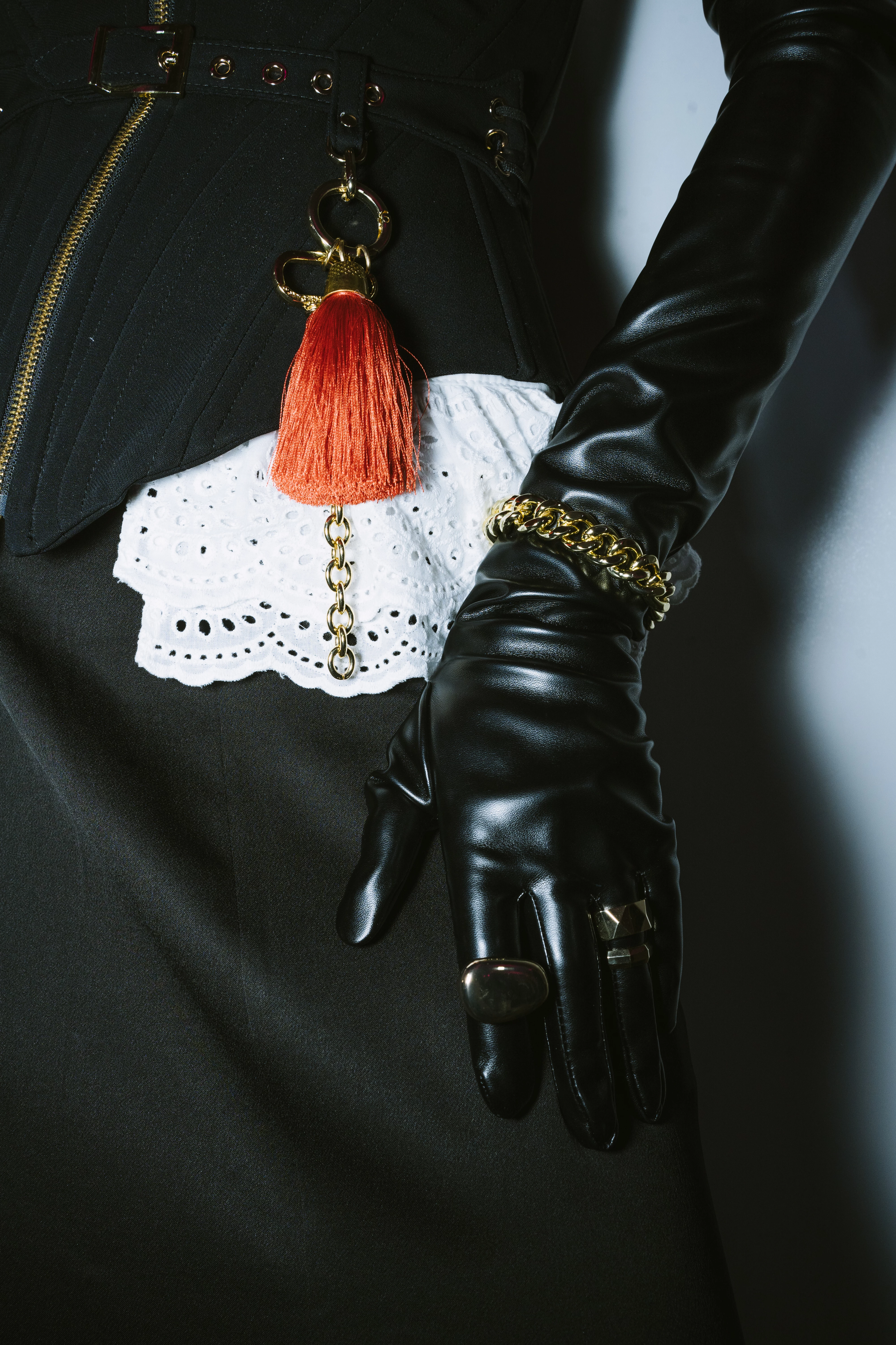 Історична розвідка: марка TONiA презентувала свіжу лінійку на Ukrainian Fashion Week
6