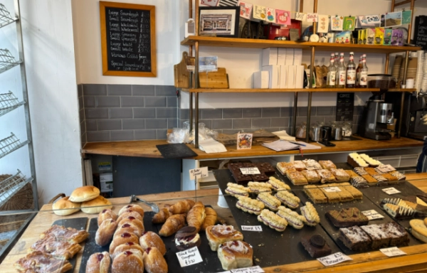 Ця занедбана перлина Дорсету має мистецтво світового класу та «найхимерніший» туалет у Великій Британії 10