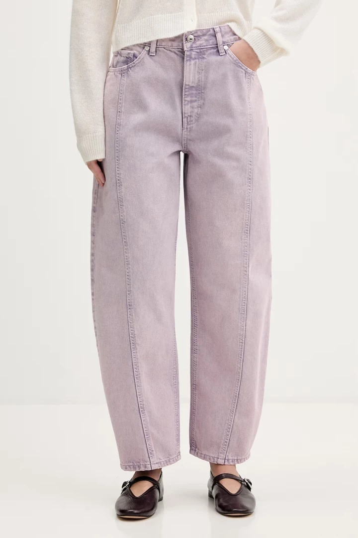 Наймодніші джинси сезону: нова вічна класика 27 Наймодніші джинси сезону: нова вічна класика
9