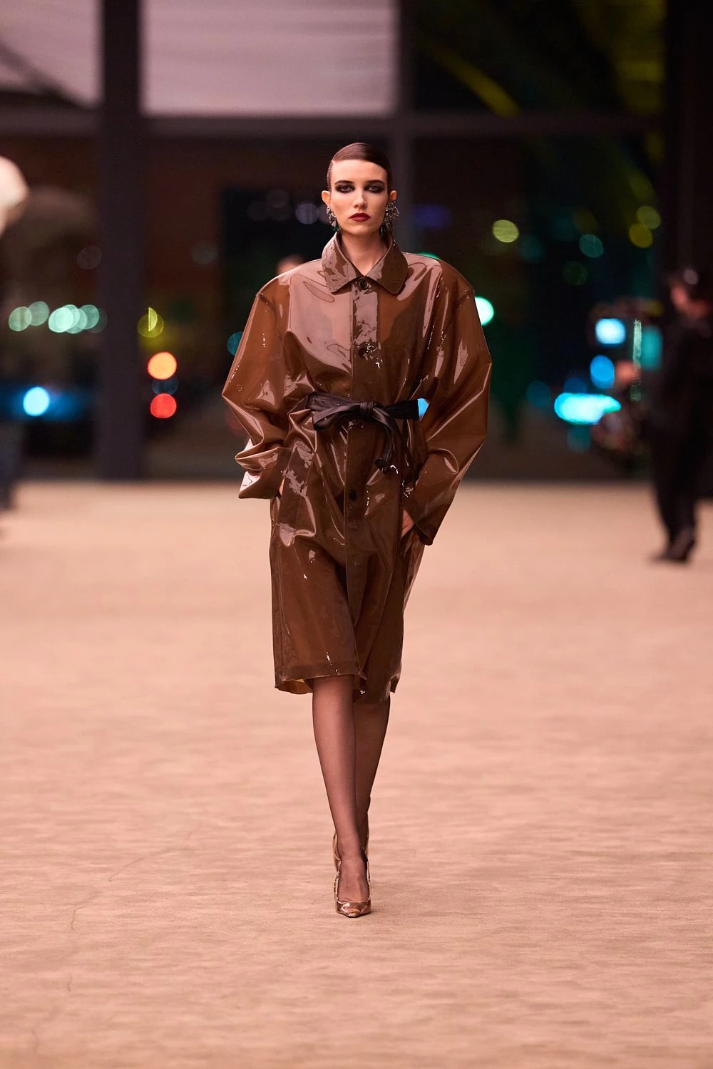 Чуттєвість та мінімалізм: свіжа лінія Saint Laurent осінь-зима 2026/2027
7