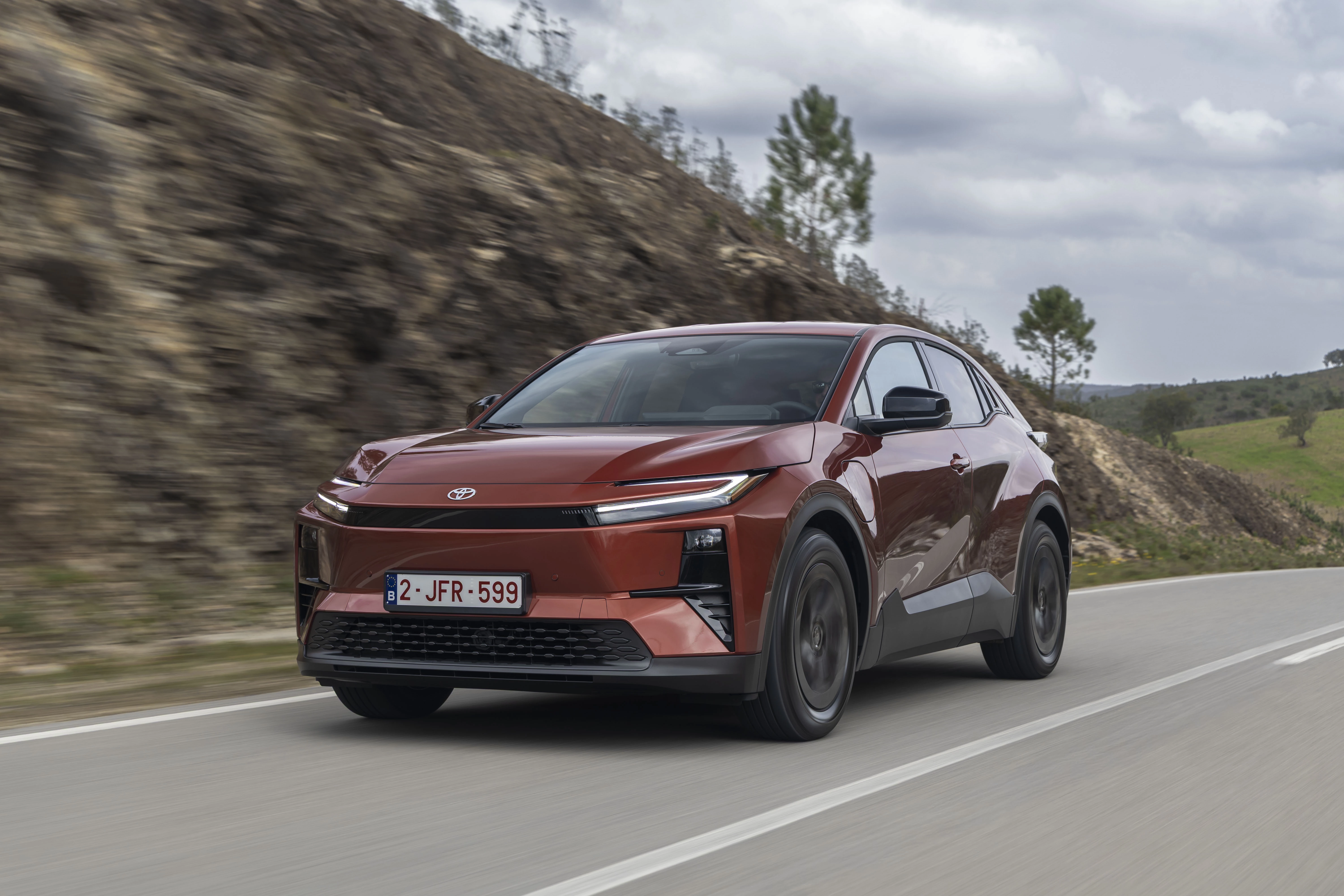 Toyota C-HR+: Електричний кросовер, що переосмислює стандарти
8