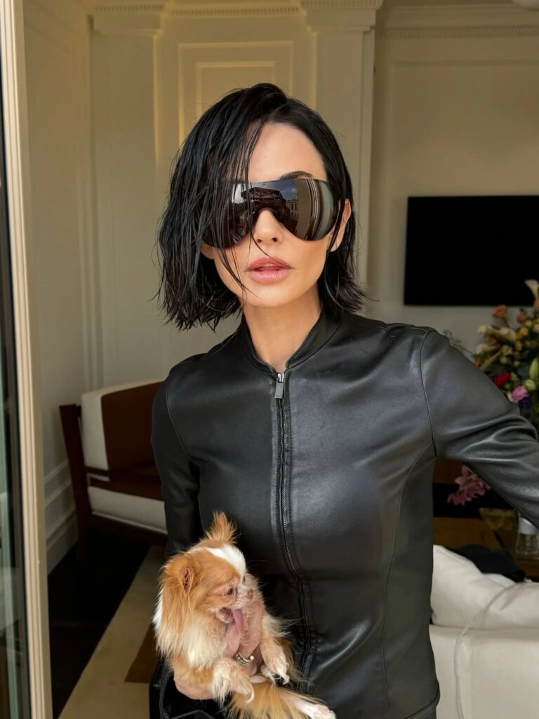 Демі Мур радикально змінила зовнішність, позбувшись свого знаменитого волосся. 9