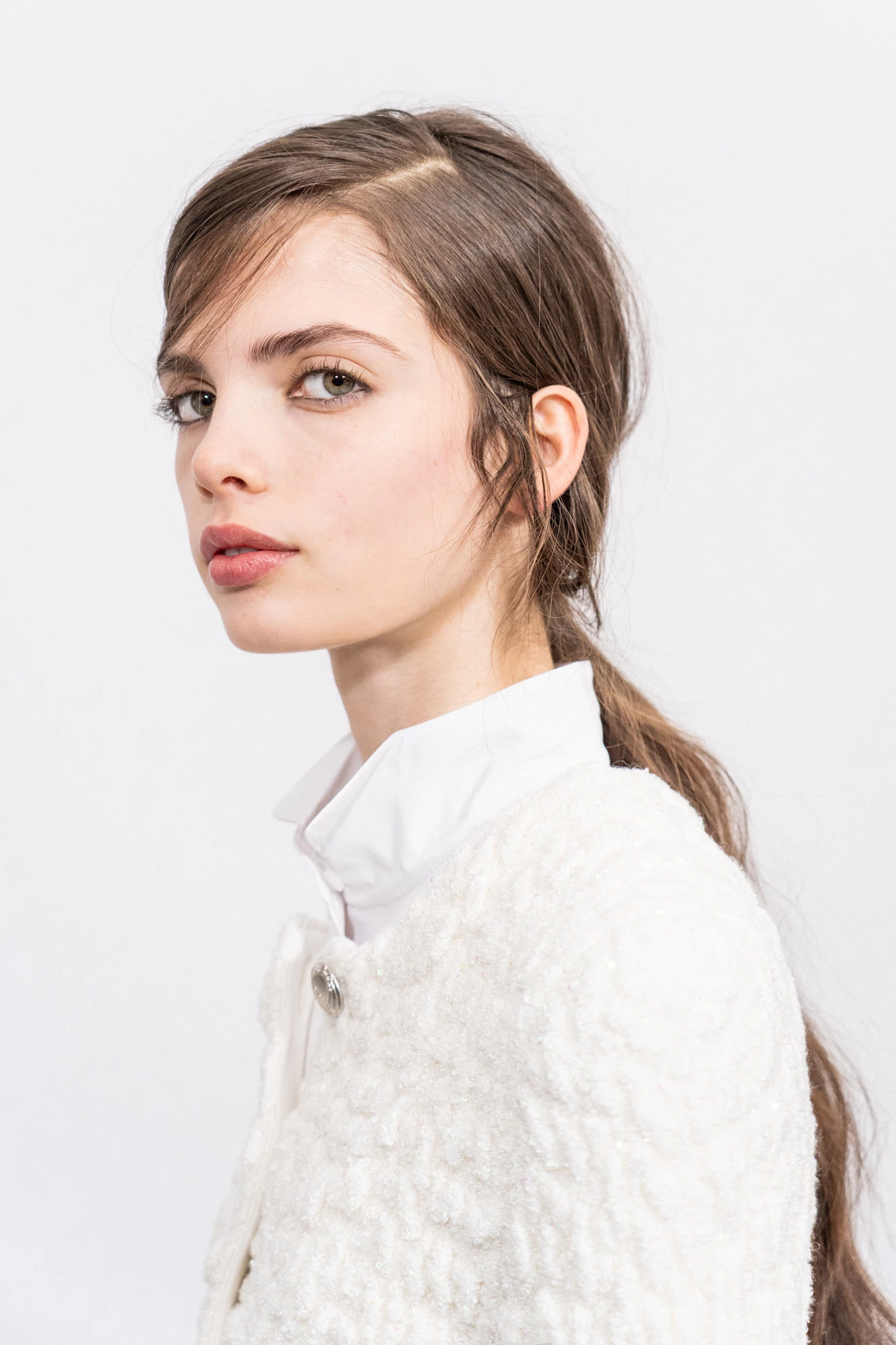 П'ятірка основних трендів краси з Паризького тижня моди осінь-зима 2026/27.
8