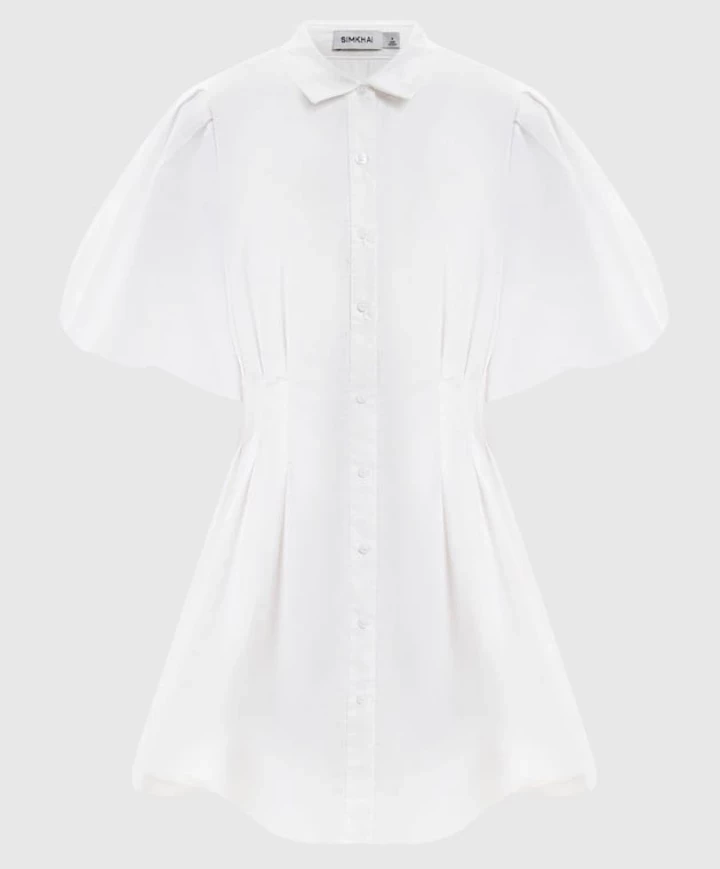 Найактуальніші весняні образи суконь від іменитих стилістів.
6