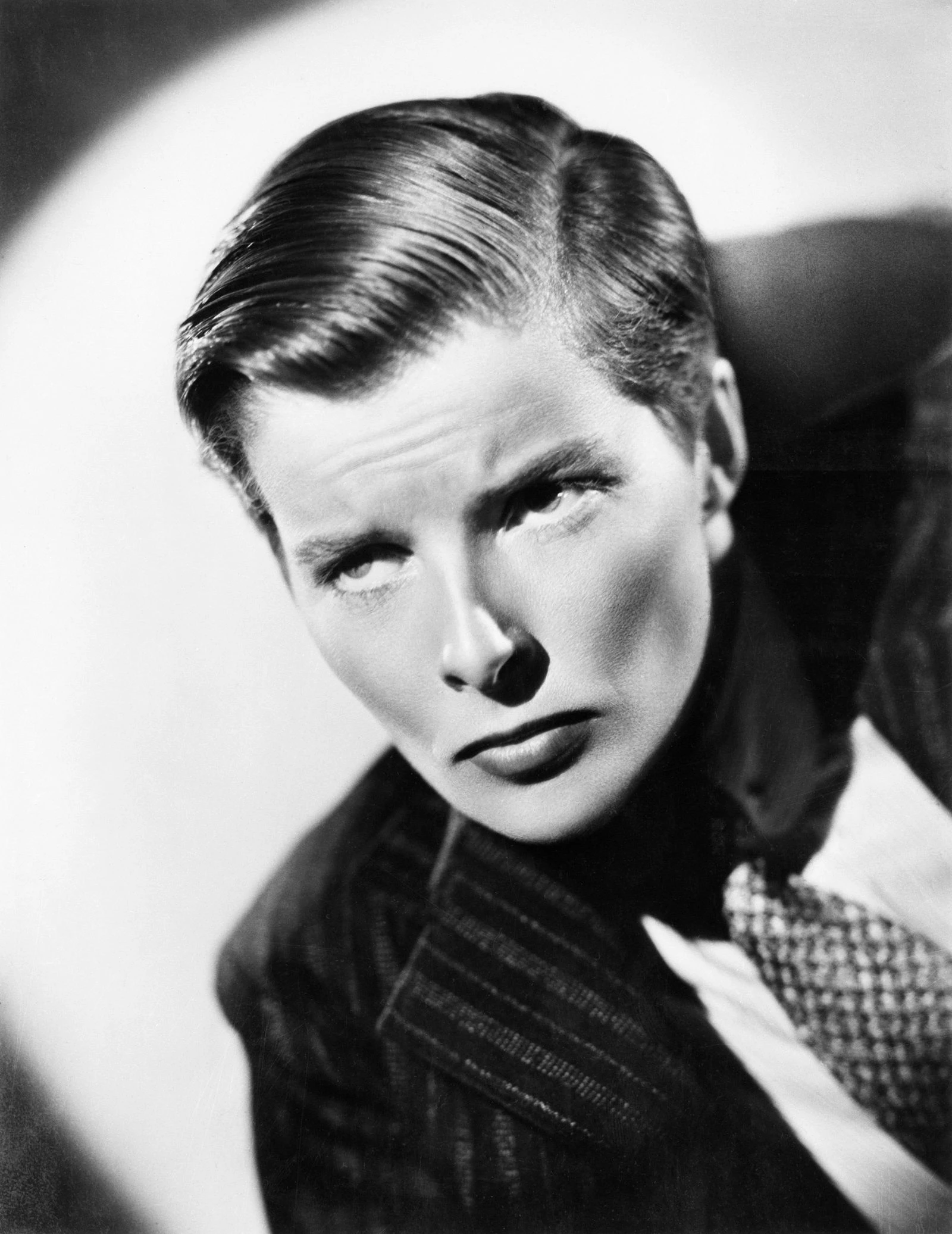 Найбільш титулована акторка "Оскарами" за всю історію жодного разу не забрала нагороди особисто.
7