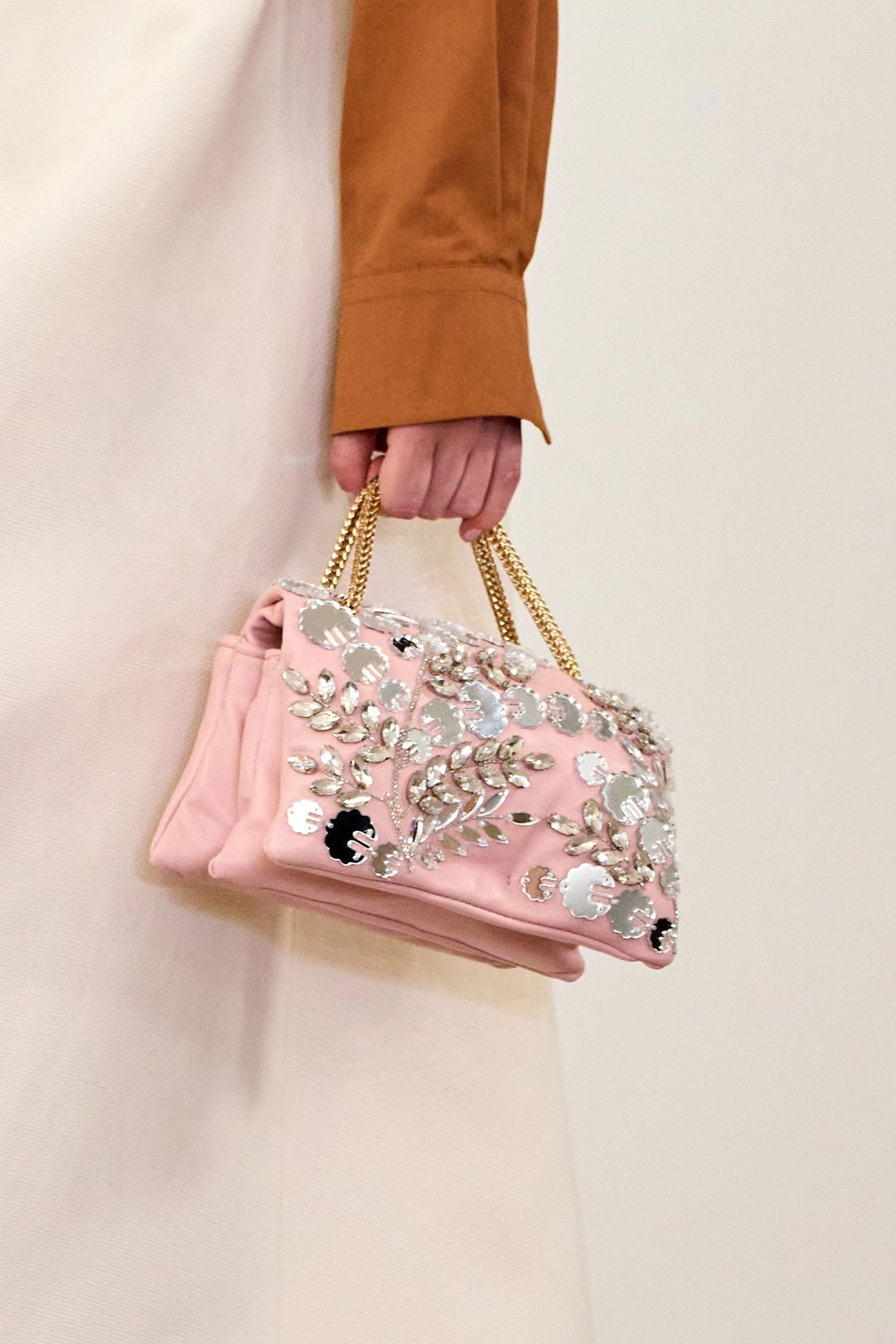 Giambattista Valli весна-літо 2026. Launchmetrics.com/spotlight 6