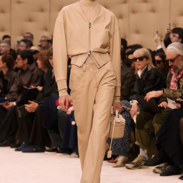 Розрізані штани: пік сексуальності та головний тренд 2026 року, що перетворює навіть&hellip;