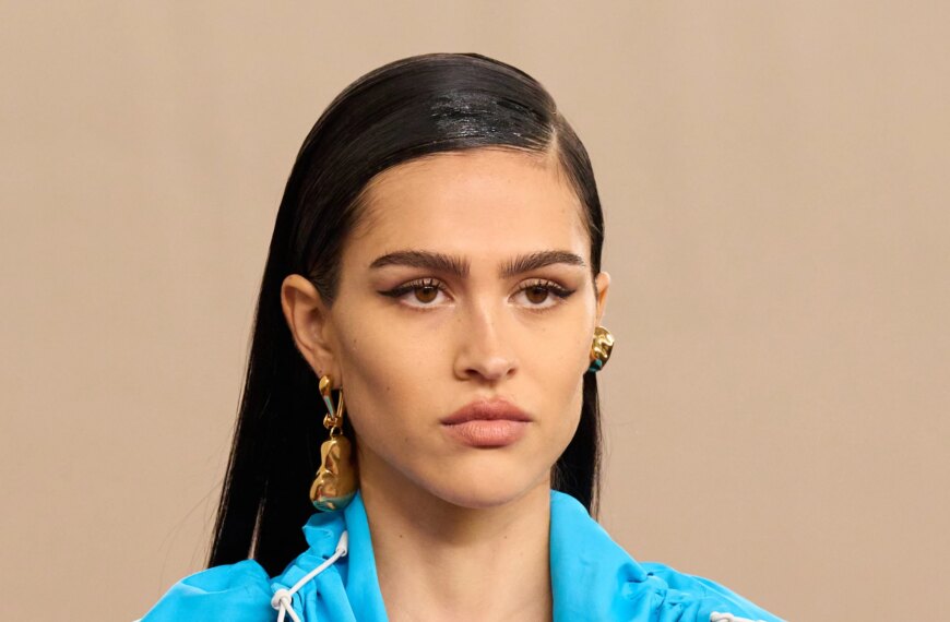 Головна 220 Трендові стрижки весни-літа 2026