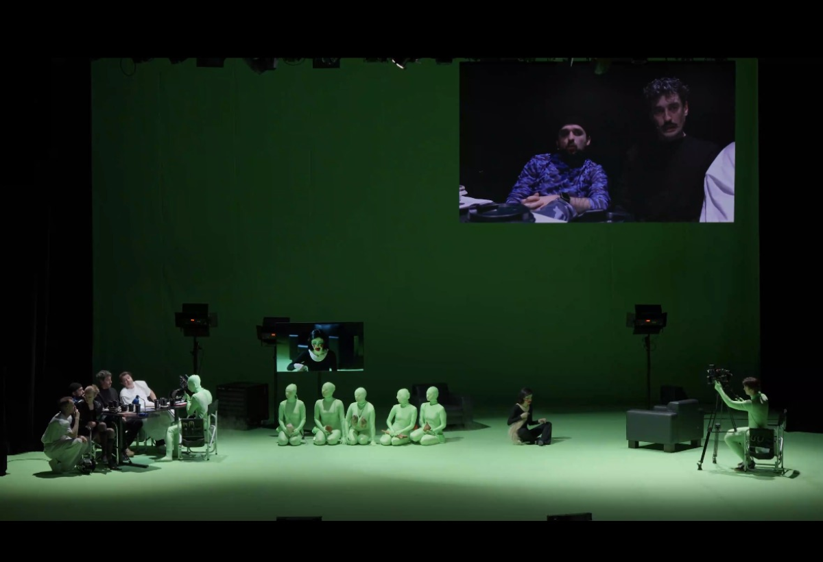 "Одяг у цій постановці – мій головний виклик та поле діяльності": Ольга Штейн про "Троянство" і співпрацю з Давидом Петросяном
10