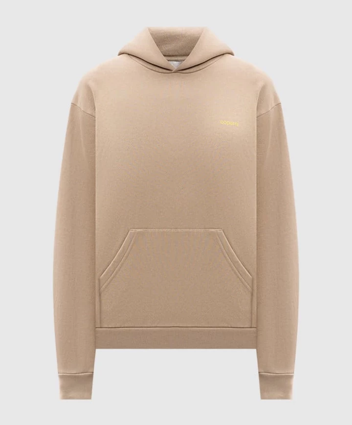 Цей звичайний предмет знову в топі весняних тенденцій.
4