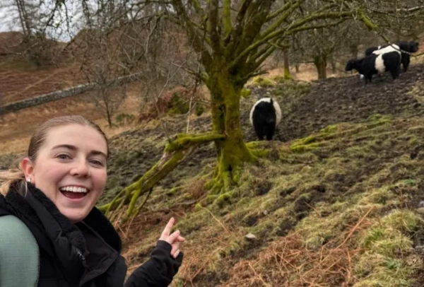 Піші прогулянки без похмілля: Чому покоління Z обирає інший вид відпочинку