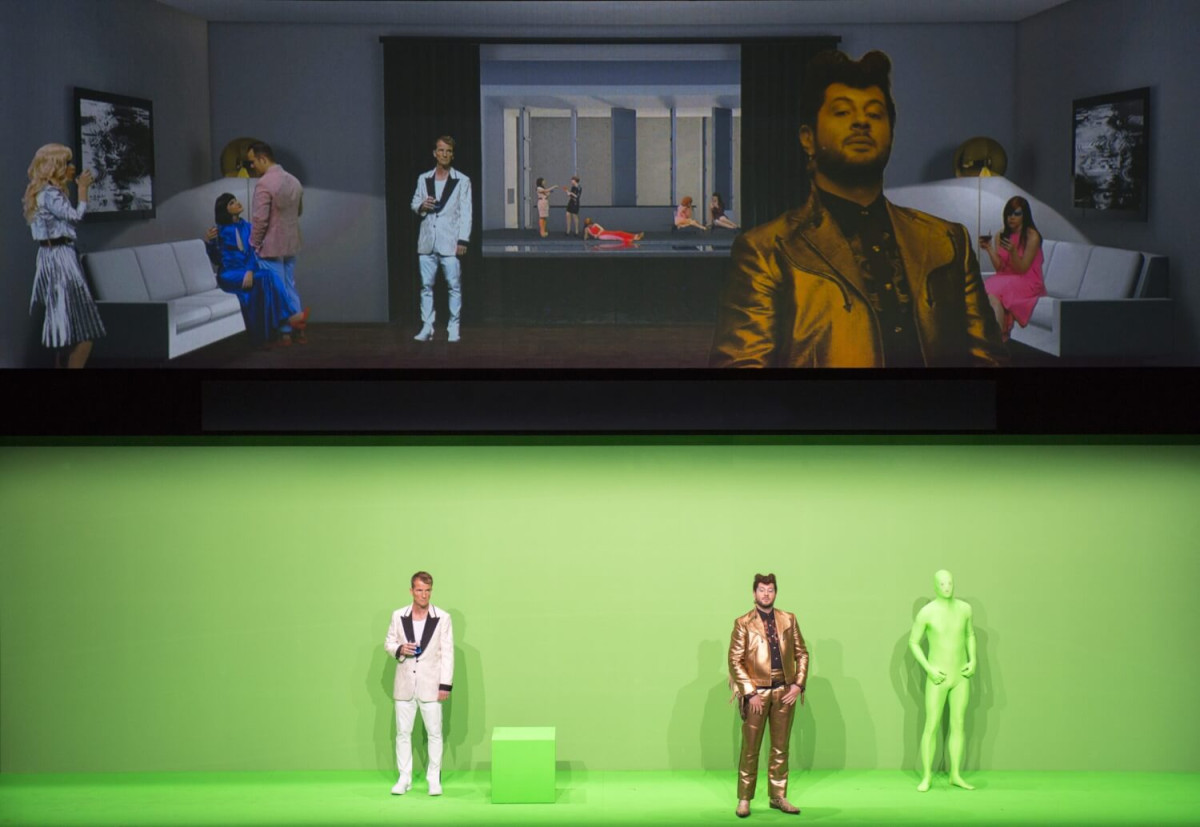 "Одяг у цій постановці – мій головний виклик та поле діяльності": Ольга Штейн про "Троянство" і співпрацю з Давидом Петросяном
9