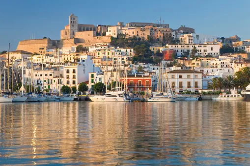 Ось яка Ібіца в міжсезоння – і чому варто поїхати зараз