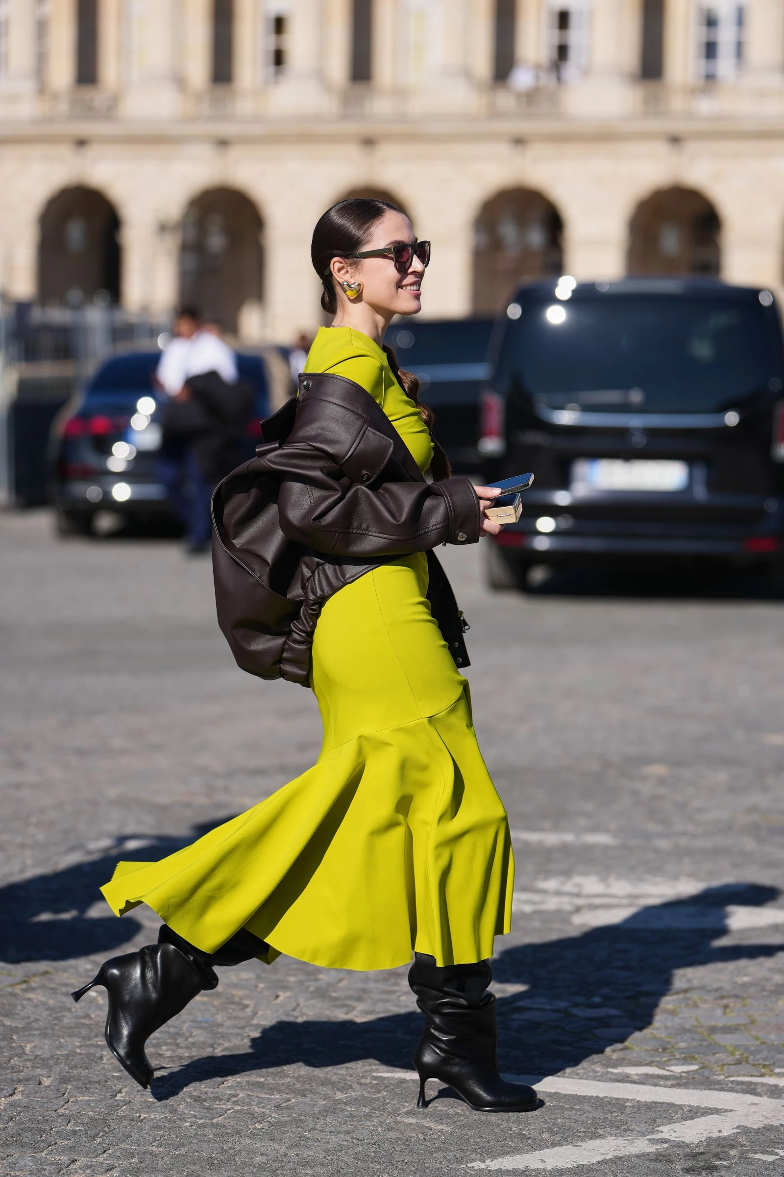 Він навкруги! Цей відтінок – безперечний фаворит сезону весна-літо 2026.
10