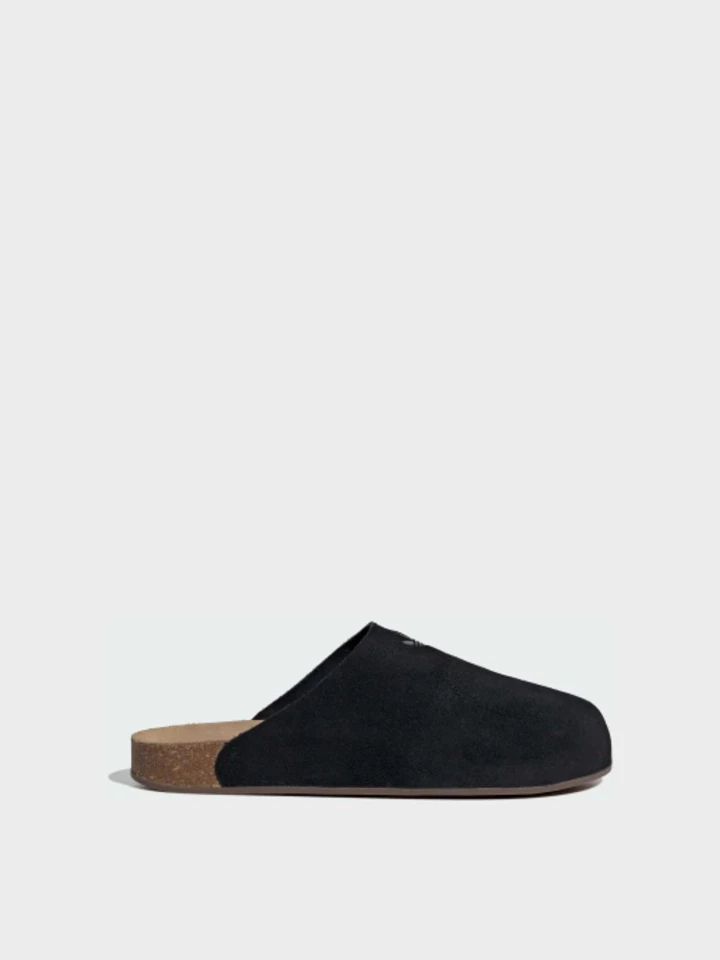 Шкіряні сабо – несподіваний модний хіт цієї весни
6