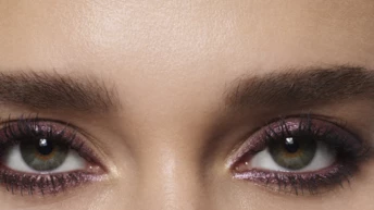 Головна 232 Топ 6 б’юті-знахідок квітня за версією Vogue.