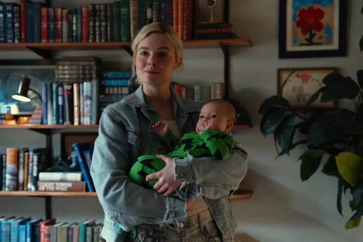 Ель Феннінг сяє у ролі з фінансовими негараздами Марґо.