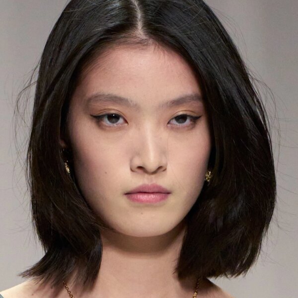 Наймодніші стрижки на середнє волосся: вишукані безпрограшні варіанти.