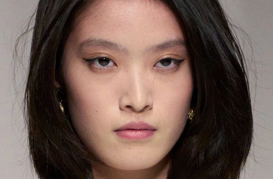 Наймодніші стрижки на середнє волосся: вишукані безпрограшні варіанти.