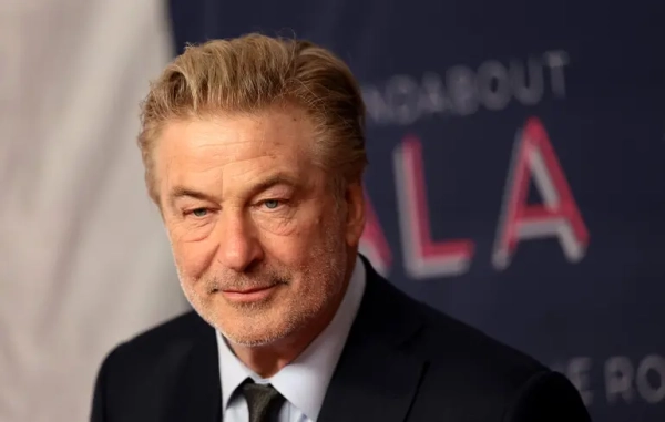 Алек Болдвін розмірковує про кінець акторської діяльності: наслідки фатального інциденту на зйомках&hellip;