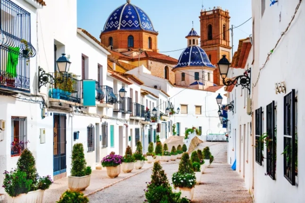 Найкращі альтернативи Санторіні та Міконосу, які дешевші та все ще знаходяться в Європі 7