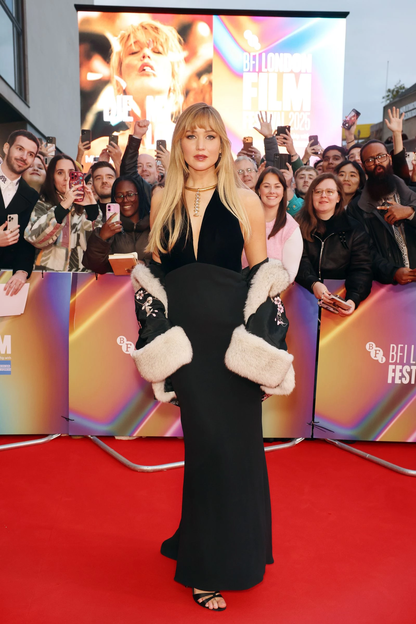 Дженніфер Лоуренс у Conner Ives3