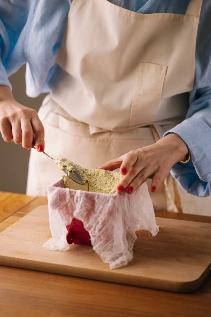 Паска сирна холодна: вражаюча великодня страва
11