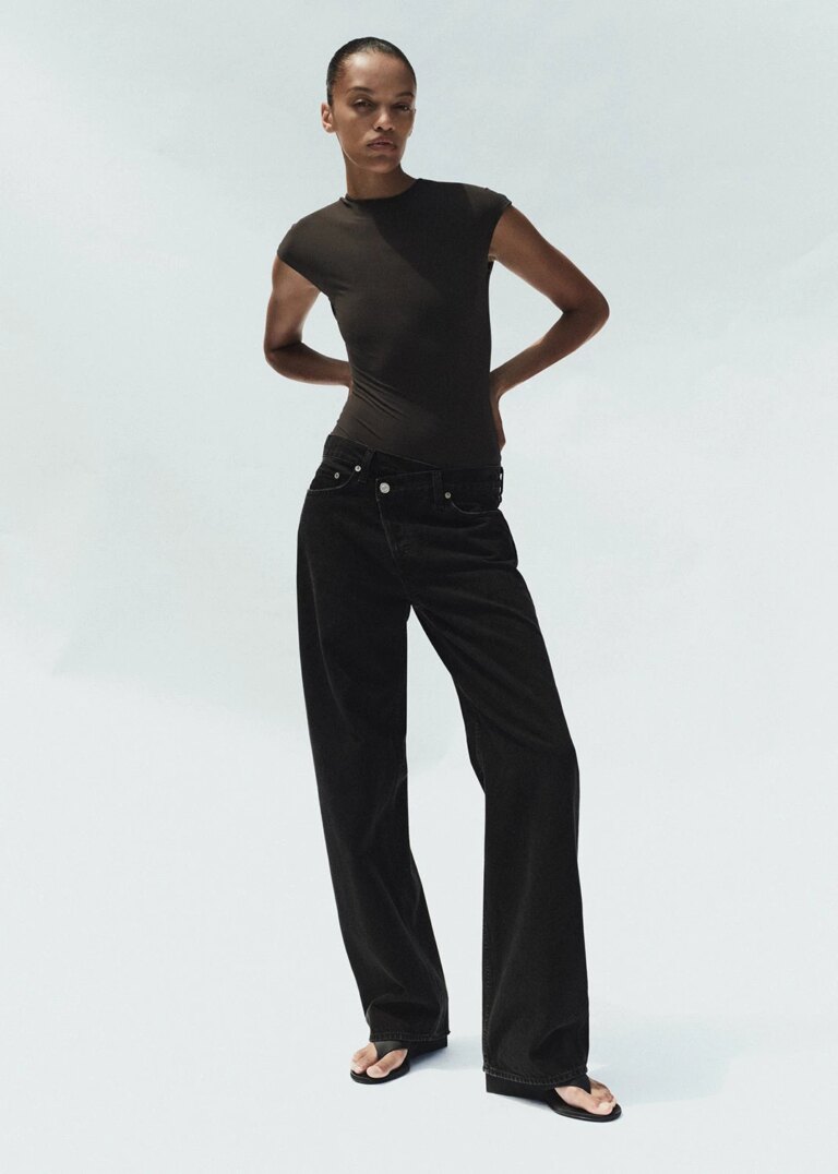 Ці джинси – must-have у всіх стильних людей. 14