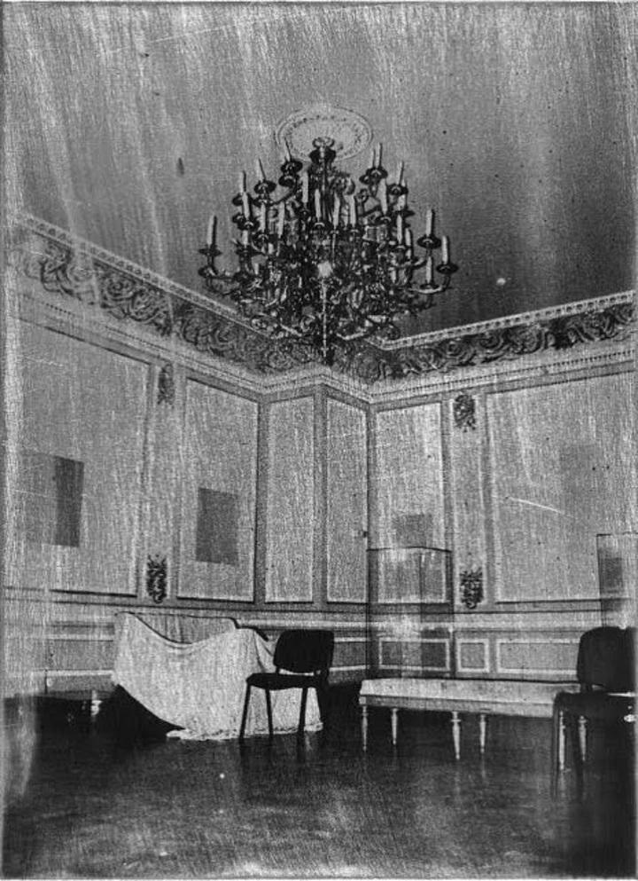 Топ 7 квітневих експозицій, вартих уваги в Києві 12 Топ 7 квітневих експозицій, вартих уваги в Києві
4