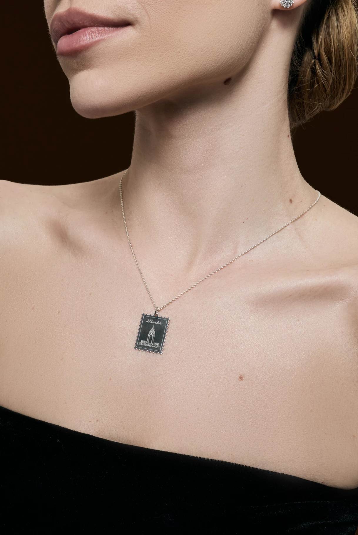 Топ бренд місяця: Gravico – ювелірні вироби, що перегукуються з сьогоденням.
2