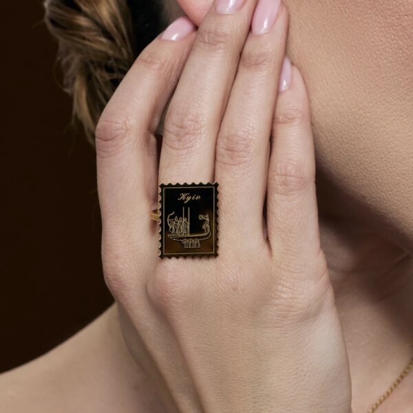 Топ бренд місяця: Gravico – ювелірні вироби, що перегукуються з сьогоденням.