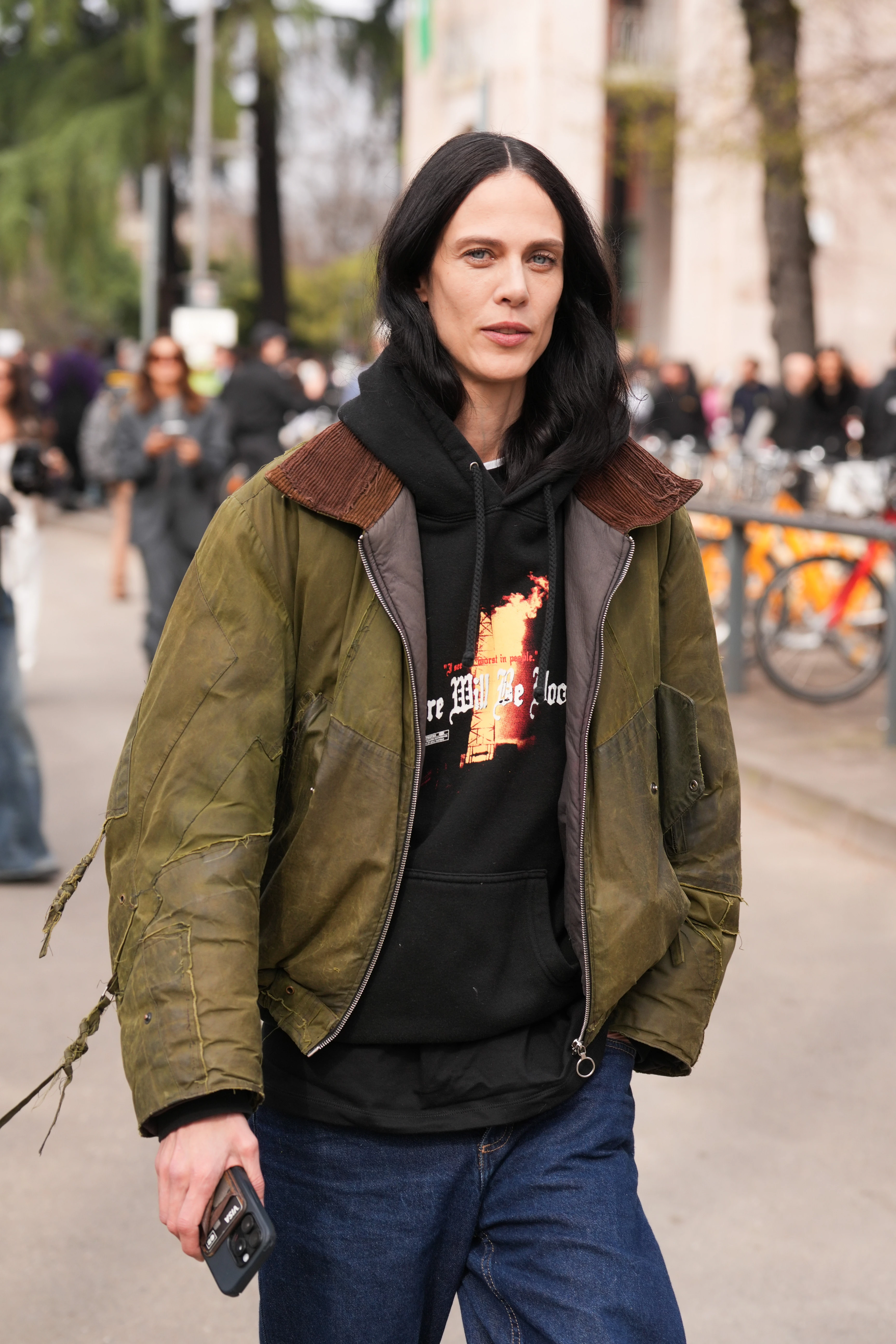 Цей звичайний предмет знову в топі весняних тенденцій.
1