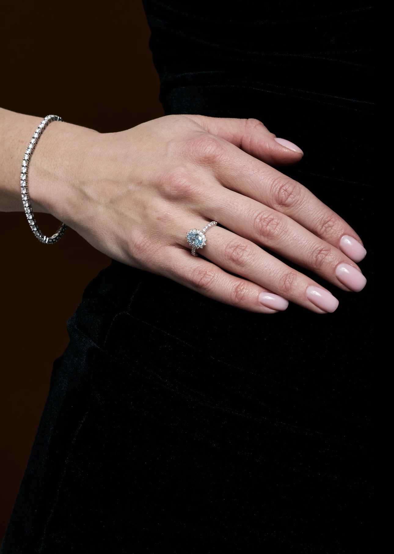 Топ бренд місяця: Gravico – ювелірні вироби, що перегукуються з сьогоденням.
5