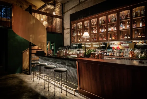 Я живу в «сумнівному та брудному» місті, яке ненавидять інфлюенсери — мені ще ніколи не було веселіше. 24