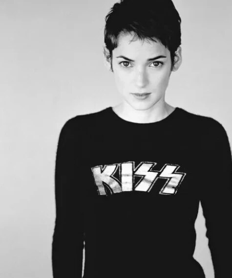 Головна 217 П’ять трендів зачісок з 90-х знову в моді весною 2026