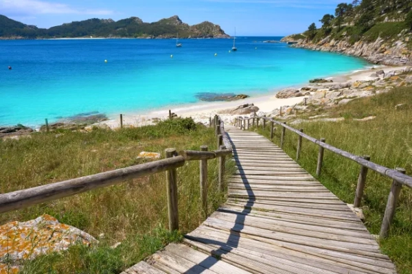 Пляж Nostra Senora на островах Islas Cies у Віго