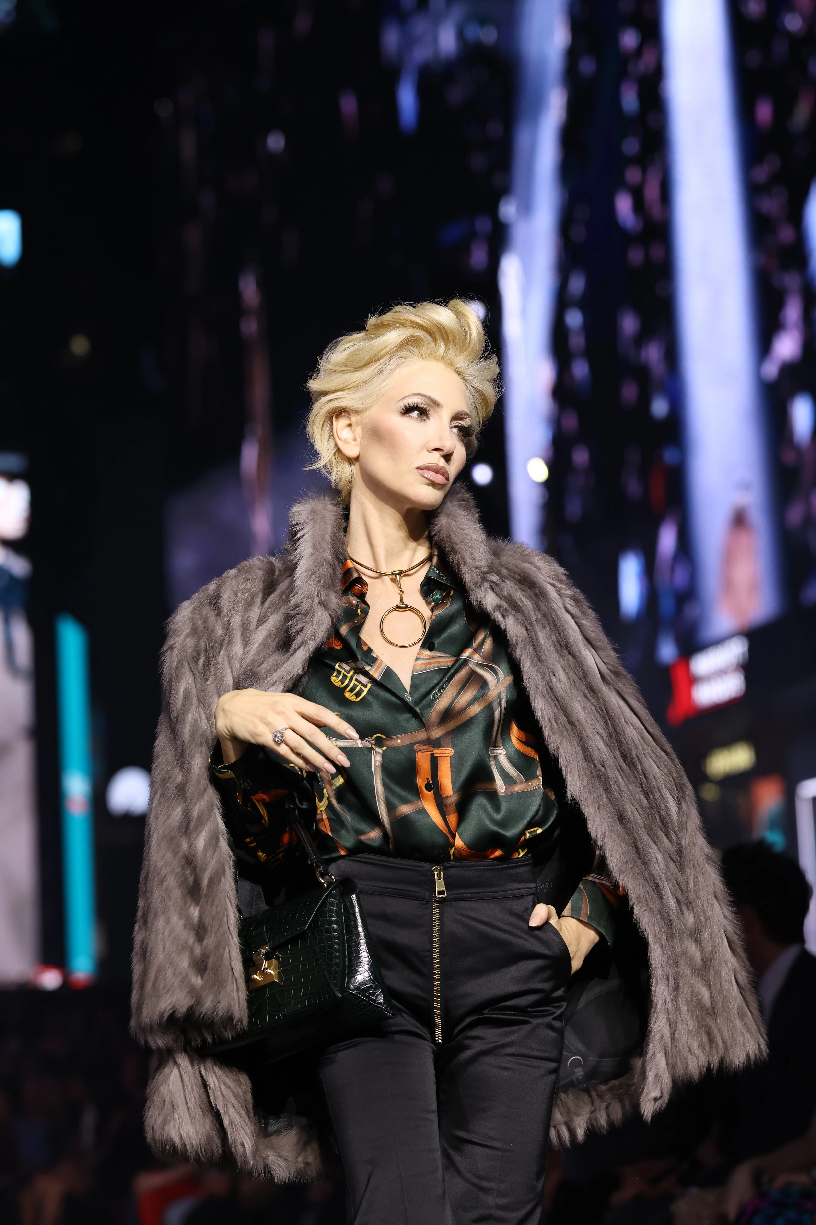 У мегаполісі: Gucci організували грандіозне дефіле на Таймс-сквер
4