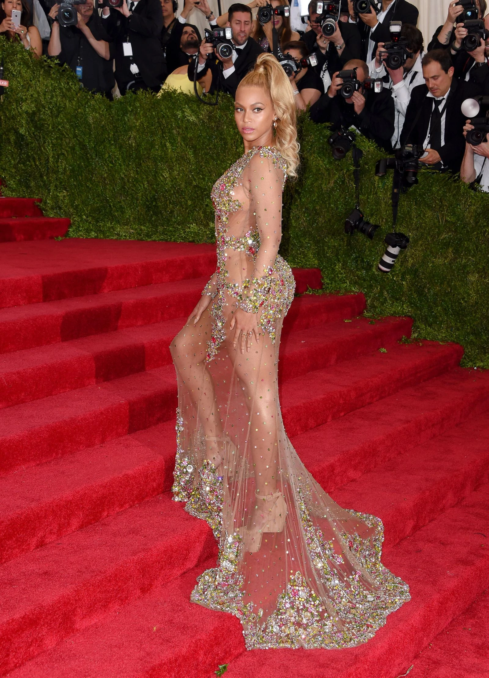 7 незабутніх появ Бейонсе на Met Gala, що визначили моду
2