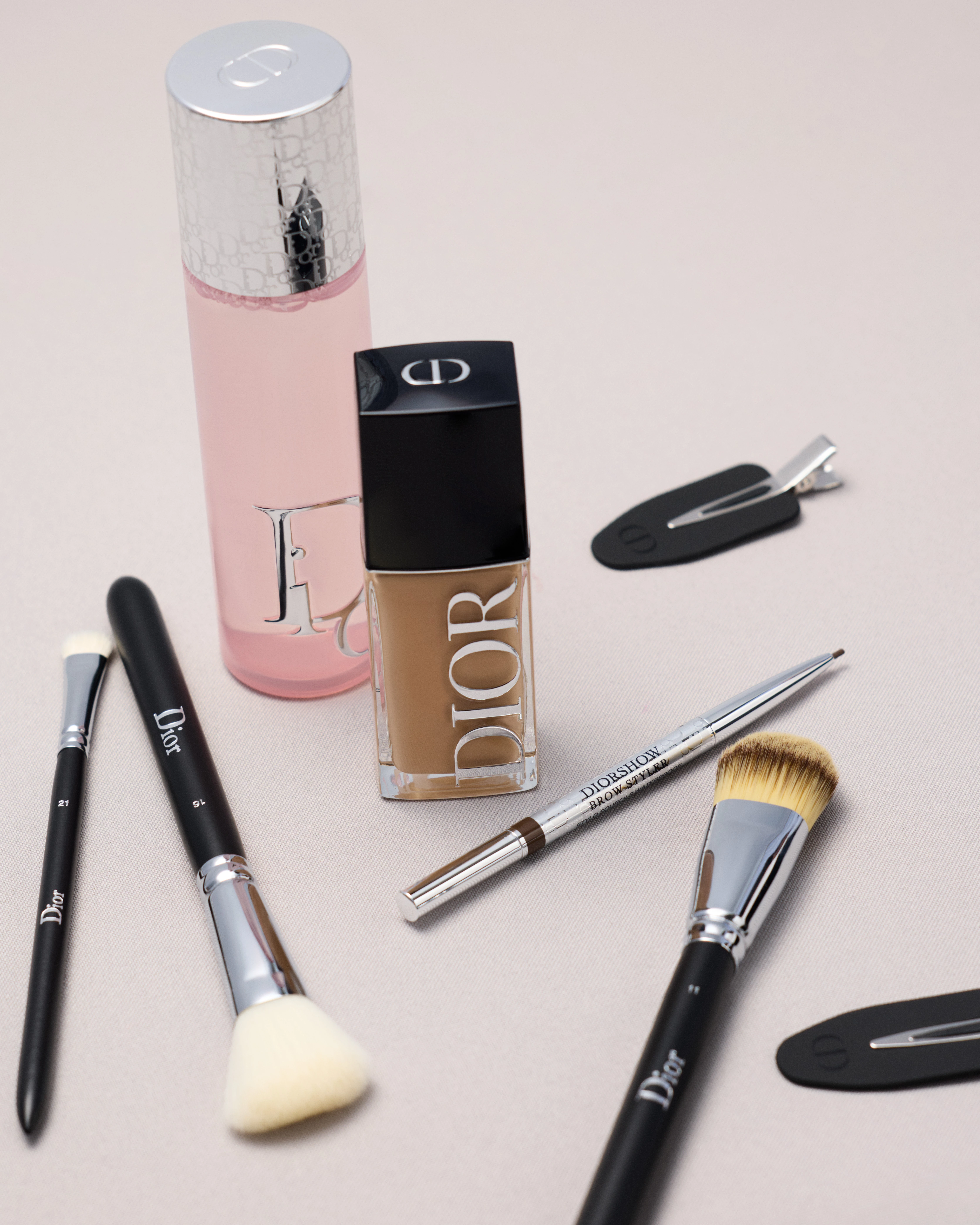 Топ б'юті-хіт літнього сезону на круїзному дефіле Dior 2027
3