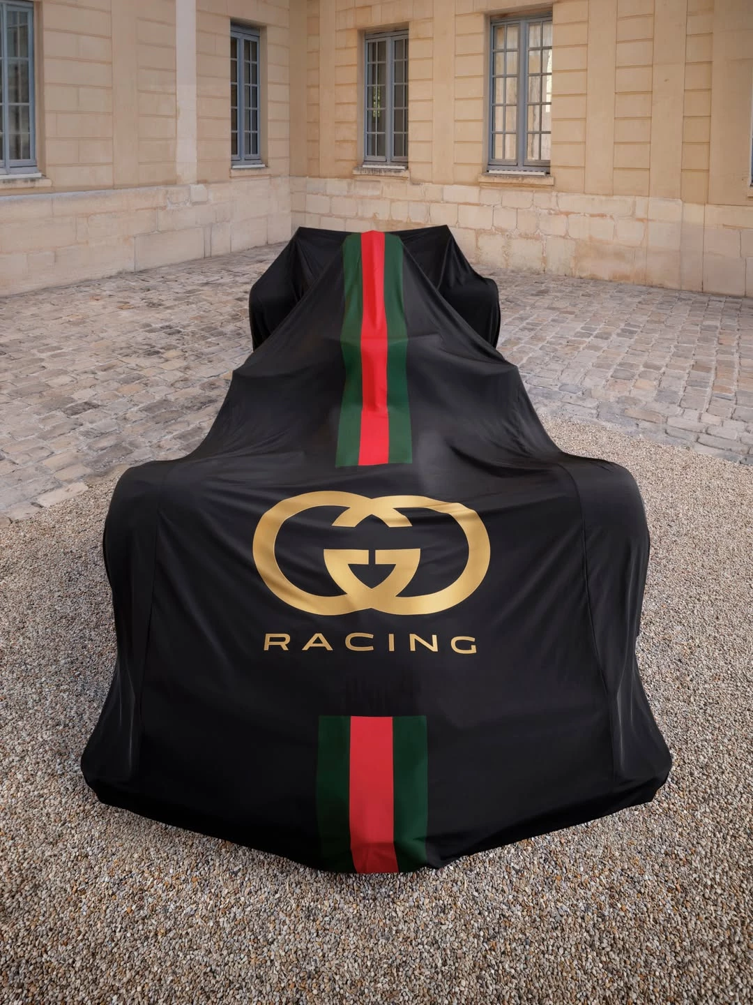 Gucci об'єднується з Formula 1: Бренд стає головним спонсором Alpine
2
