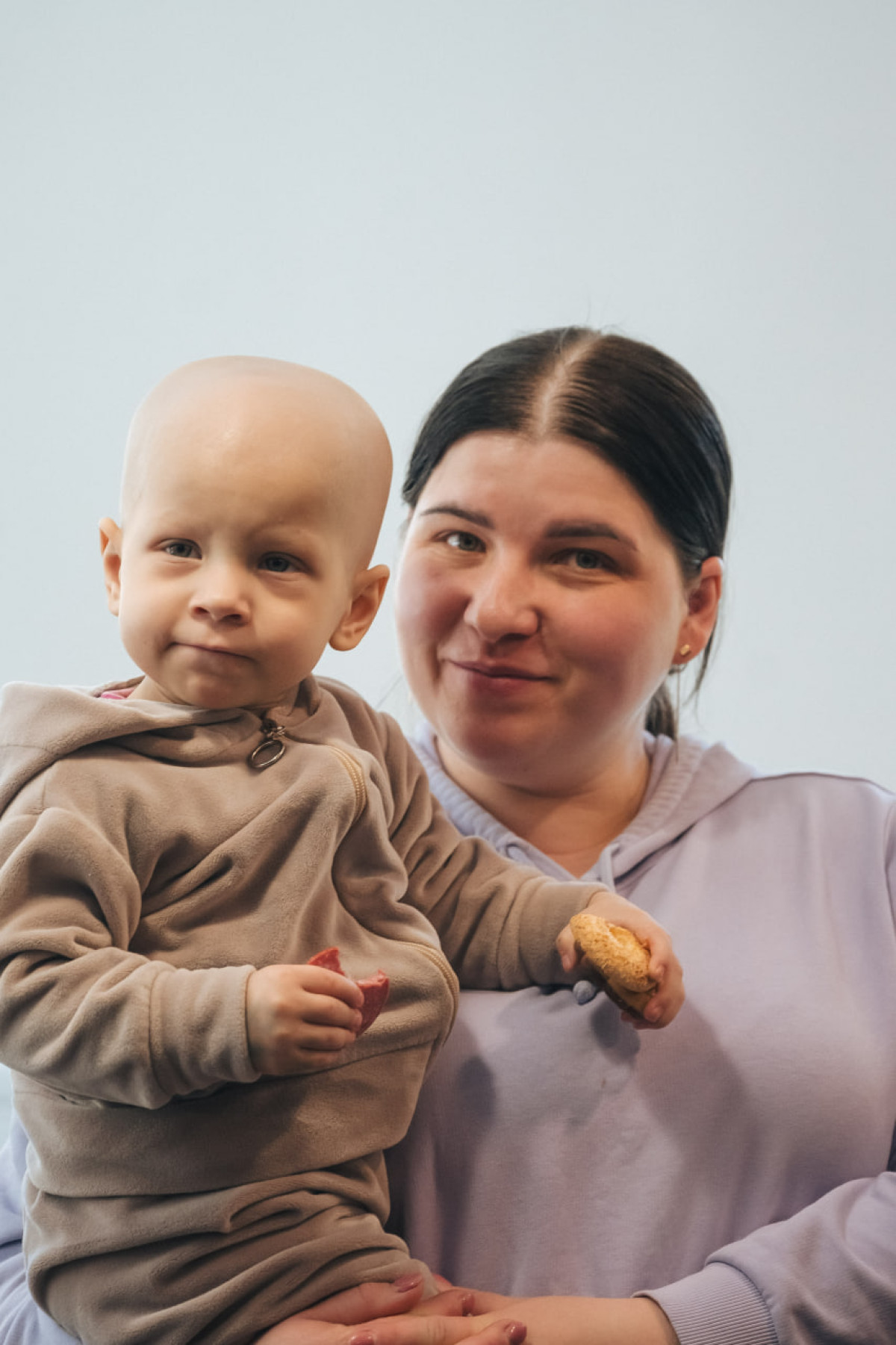 "Навіть крихітний відсоток – це надія": розповіді матерів про щоденну битву за дитячі життя 13 "Навіть крихітний відсоток – це надія": розповіді матерів про щоденну битву за дитячі життя
5