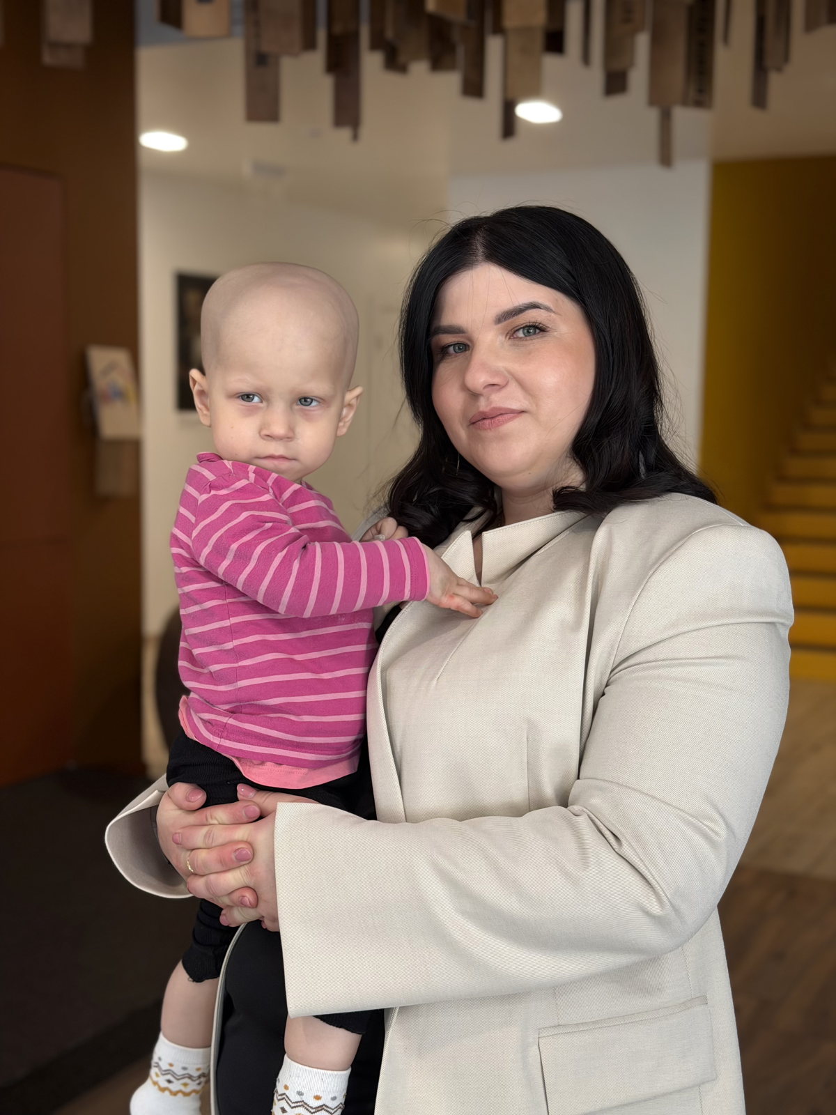 "Навіть крихітний відсоток – це надія": розповіді матерів про щоденну битву за дитячі життя 12 "Навіть крихітний відсоток – це надія": розповіді матерів про щоденну битву за дитячі життя
4