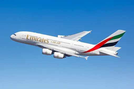 Літак Emirates Airbus A380-800, аеропорт Нью-Йорка JFK