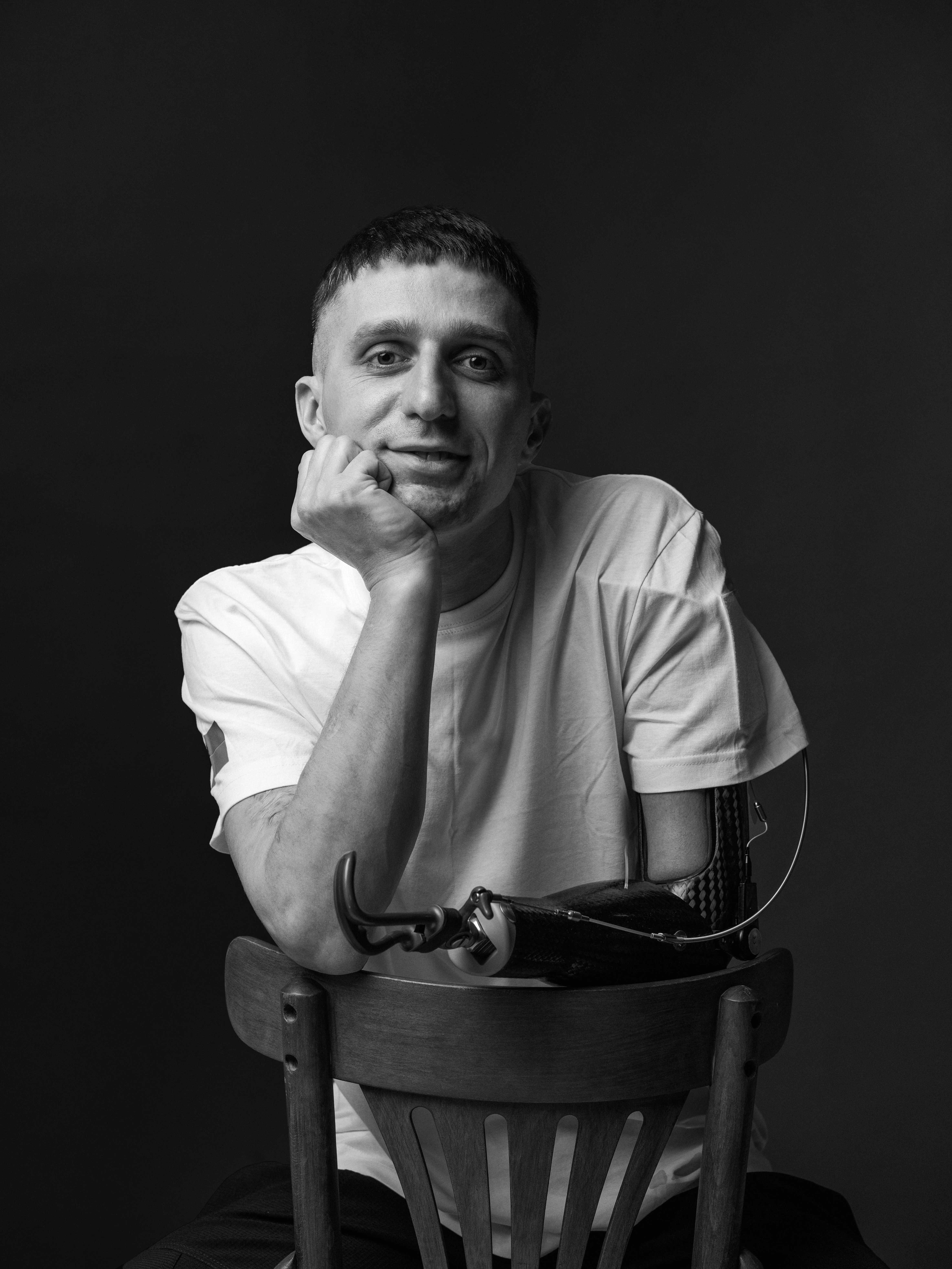 "Тіло пам'ятає": 27 червня у Києві презентують унікальну фотовиставку за участю українських захисників 8 "Тіло пам'ятає": 27 червня у Києві презентують унікальну фотовиставку за участю українських захисників0
