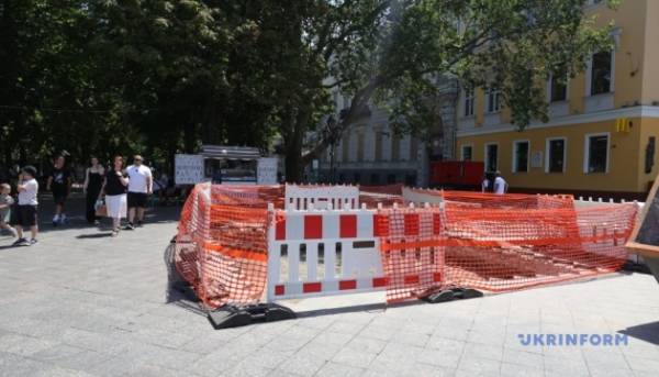 Головна 224 В Одесі на Приморському бульварі поновили археологічні розкопки – шукають замок Хаджибей