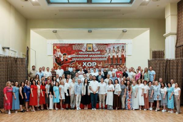 Новим керівником хору Верьовки став Вадим Яценко 4