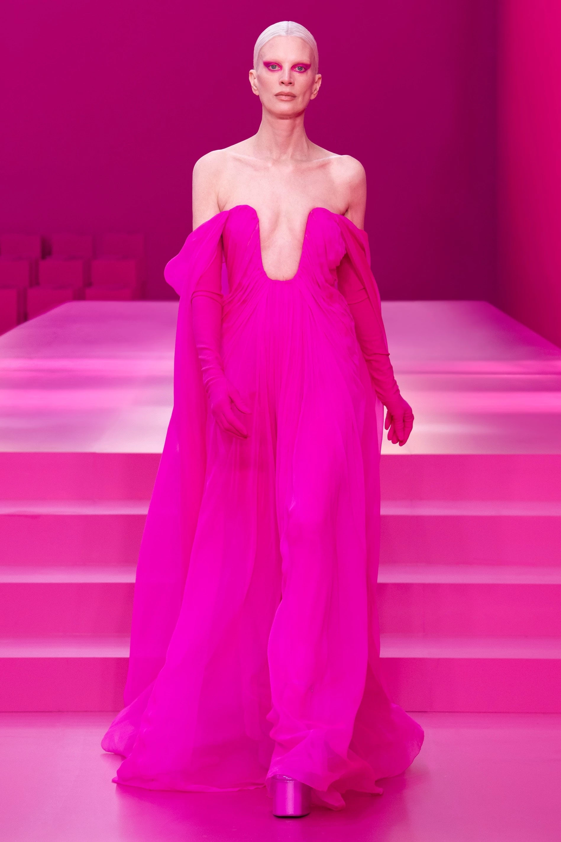 Valentino, осінь-зима 2022/20237